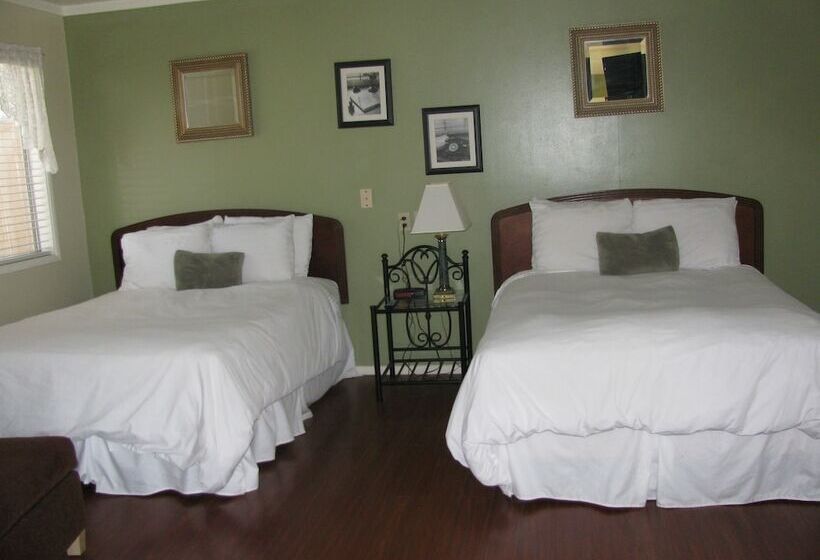 غرفه قياسيه سريرين مزدوجين, El Rancho Motel