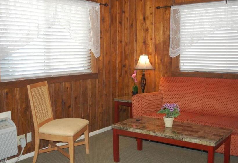 بنجلو قياسى غرفتين نوم, El Rancho Motel