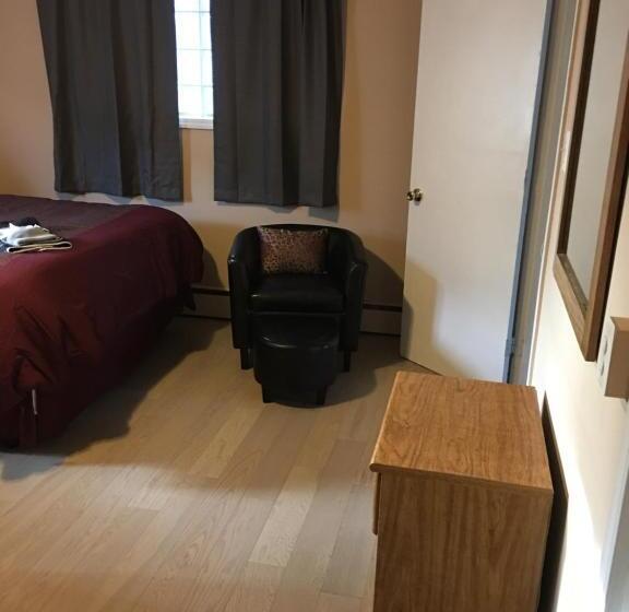 شقة غرفة واحدة, Big Bear Lodge