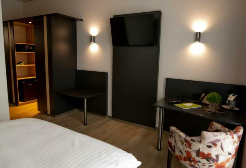 高级单人间, Campo