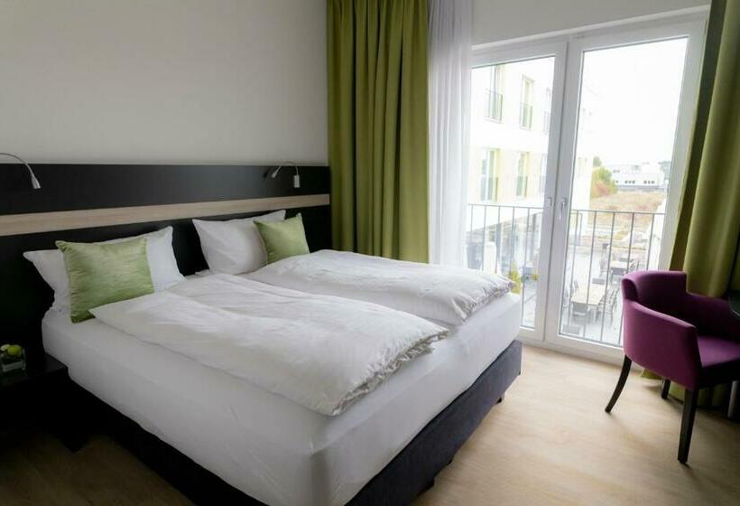 高级大房间, Campo