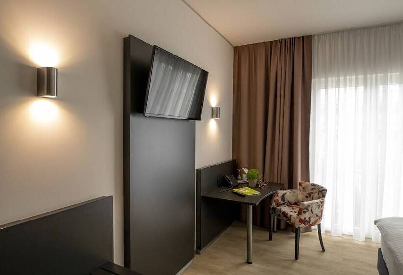 高级单人间, Campo