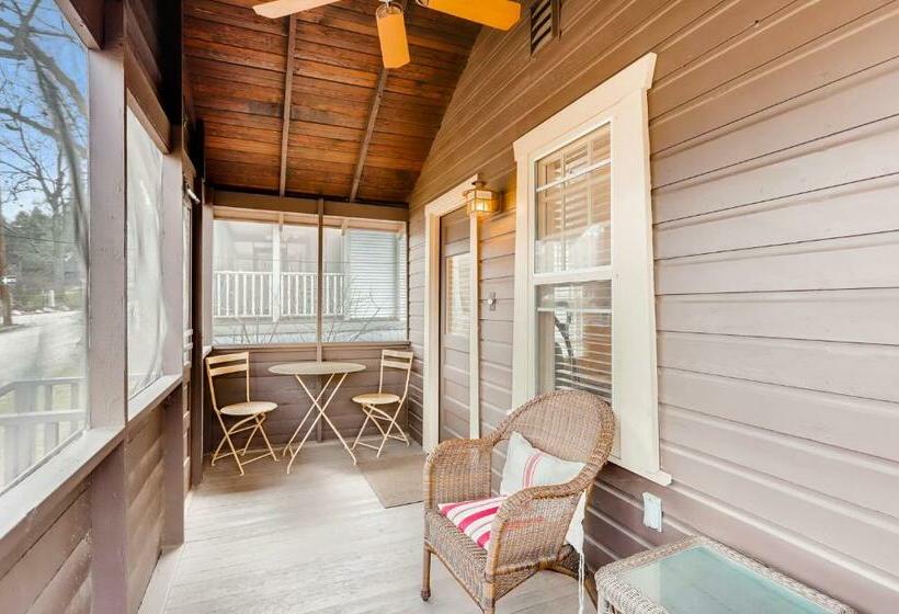 Suite, Colorado Chautauqua Cottages