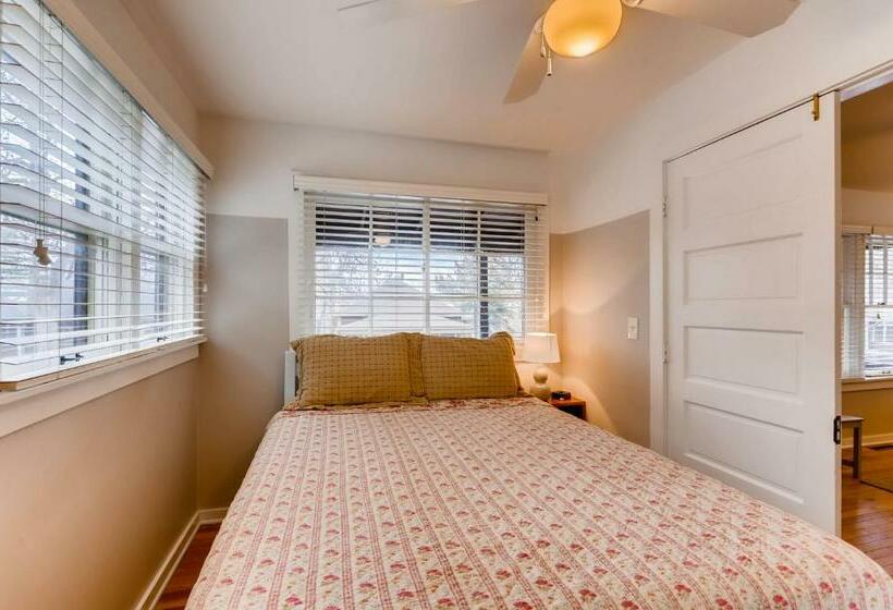 2 Bedroom House, Colorado Chautauqua Cottages
