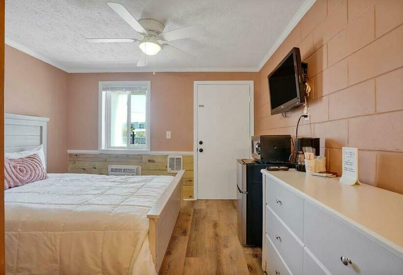 Номер Стандарт, Dry Dock Inn