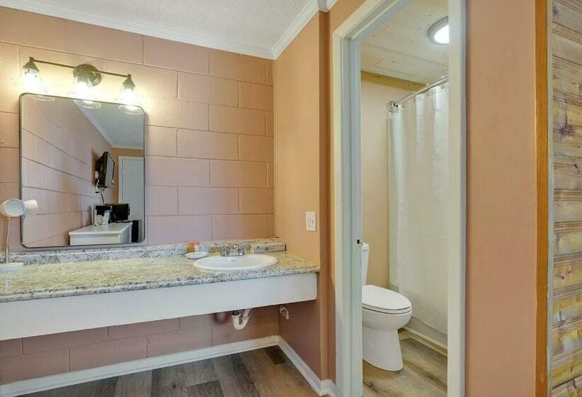 Номер Стандарт, Dry Dock Inn