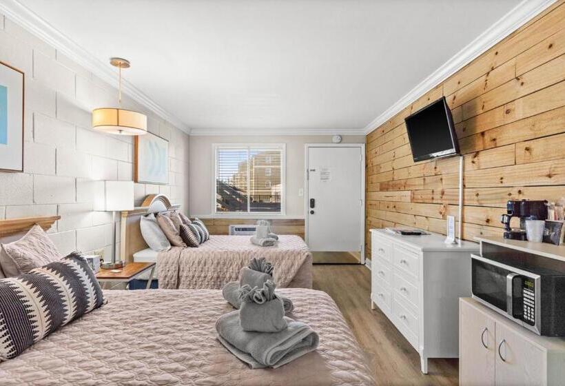 Номер Стандарт, Dry Dock Inn