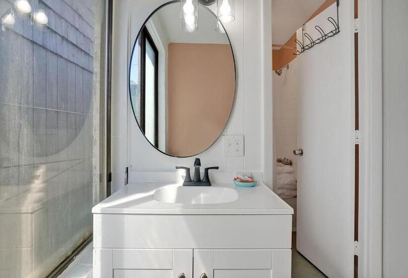 Люкс Кровать Кинг, Dry Dock Inn