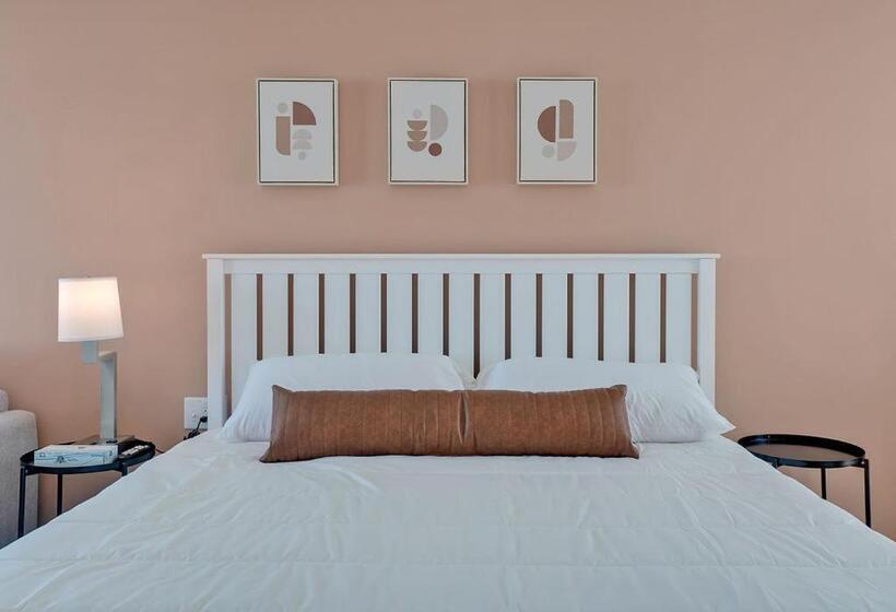 Люкс Кровать Кинг, Dry Dock Inn