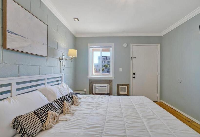 Стандартный Номер Кровать Кинг, Dry Dock Inn