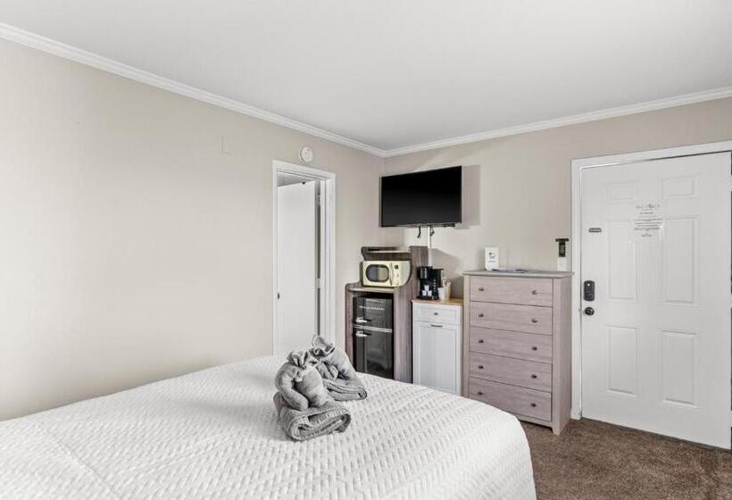 Номер Стандарт, Dry Dock Inn