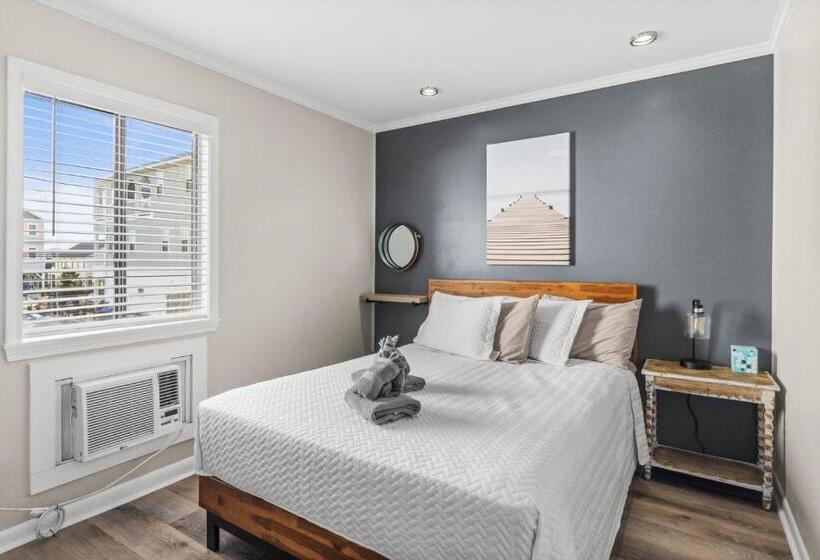 Номер Стандарт, Dry Dock Inn