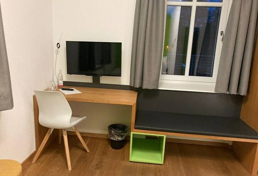 غرفة قياسية فردية, Gleiseins