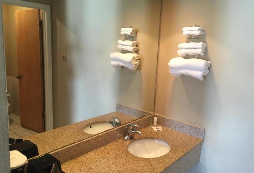 غرفه قياسيه سريرين مزدوجين, Inn Of The Conchos