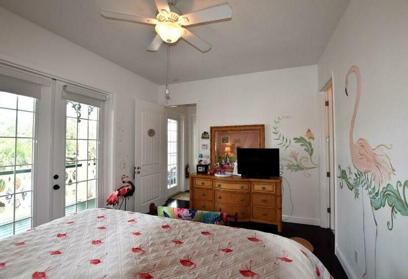 غرفة قياسية سرير كينج, Inn On The Avenue