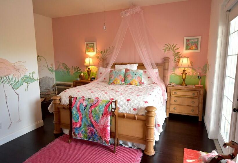 غرفة قياسية, Inn On The Avenue