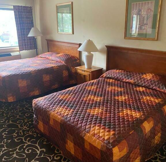 Quarto Triplo Estandar, Malibu Inn