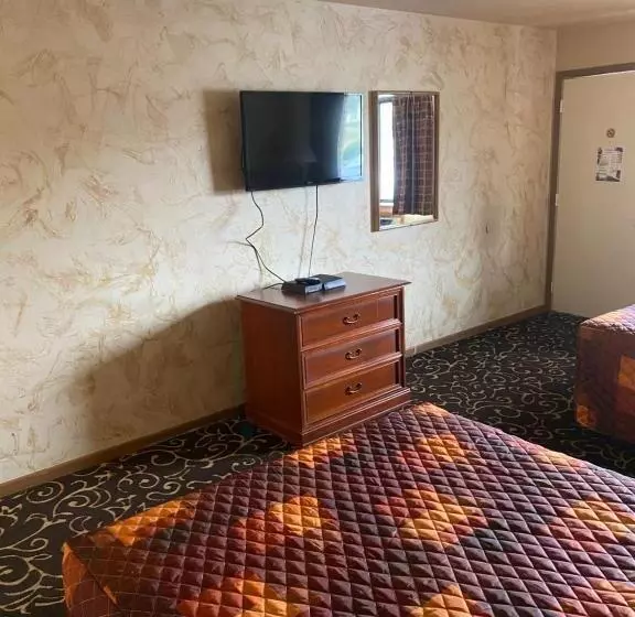 スタンダードトリプルルーム, Malibu Inn
