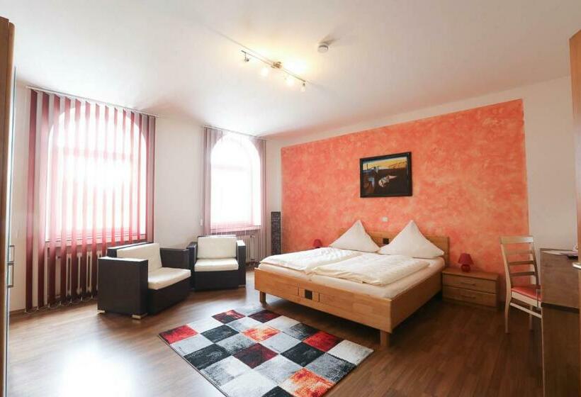 Quarto Estandar, Pension Leonardo