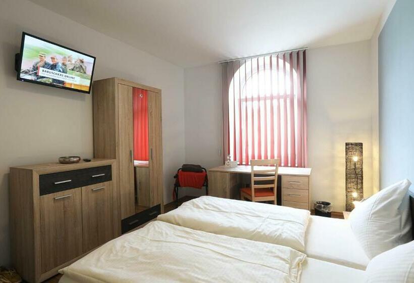 Quarto Estandar, Pension Leonardo