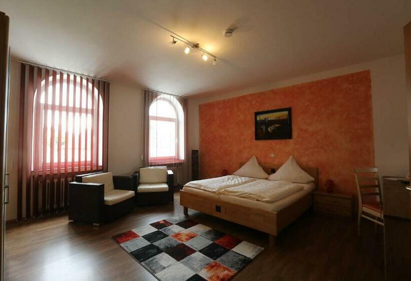 Quarto Estandar, Pension Leonardo