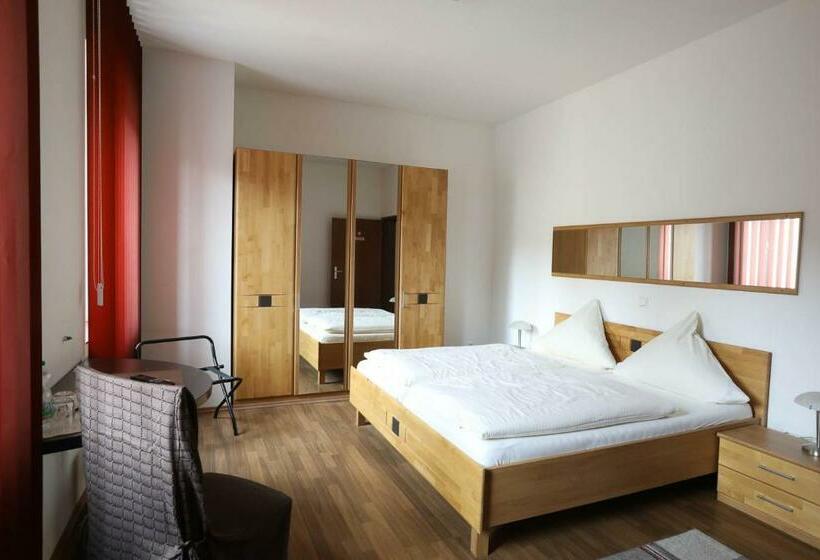 Quarto Estandar, Pension Leonardo