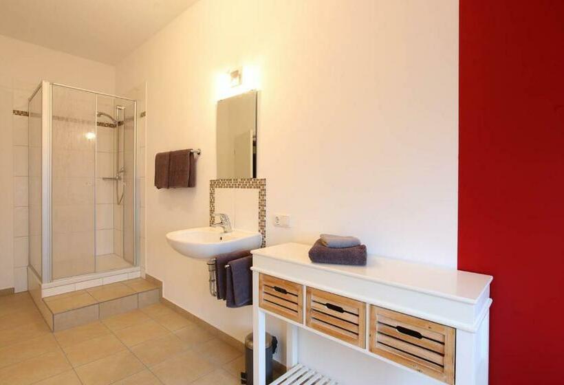 Quarto Estandar, Pension Leonardo