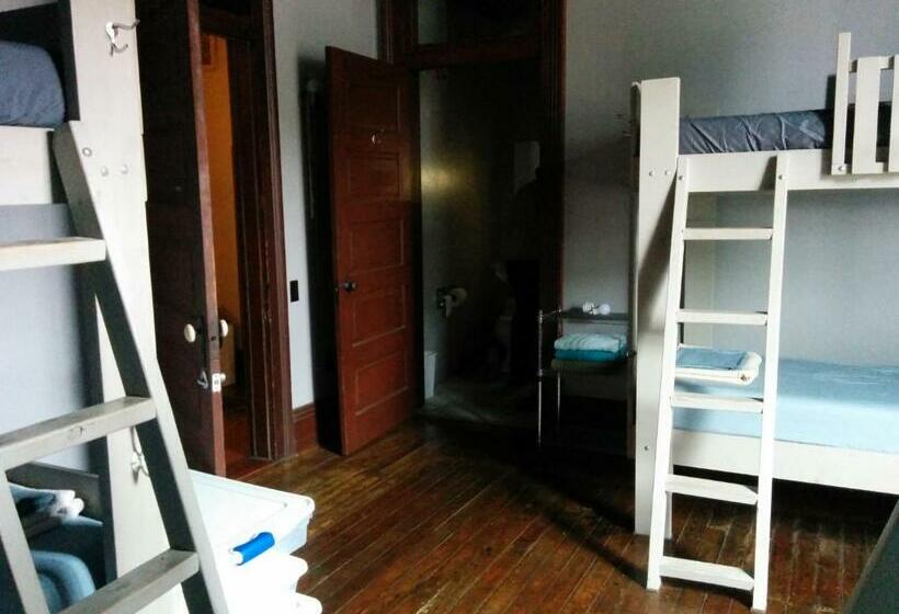 سرير فى غرفة مشتركه, Site 61 Hostel