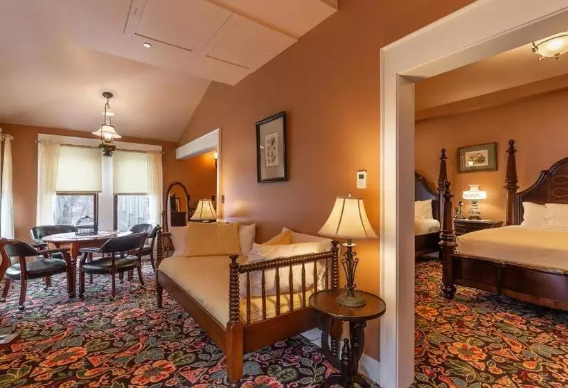 Superior-huone, Steele Mansion Inn & Gathering Hub