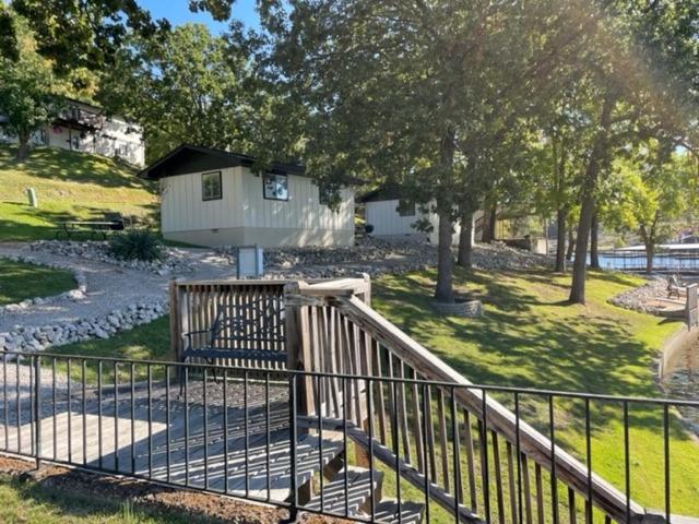 キャビン, Sunset Beach Resort