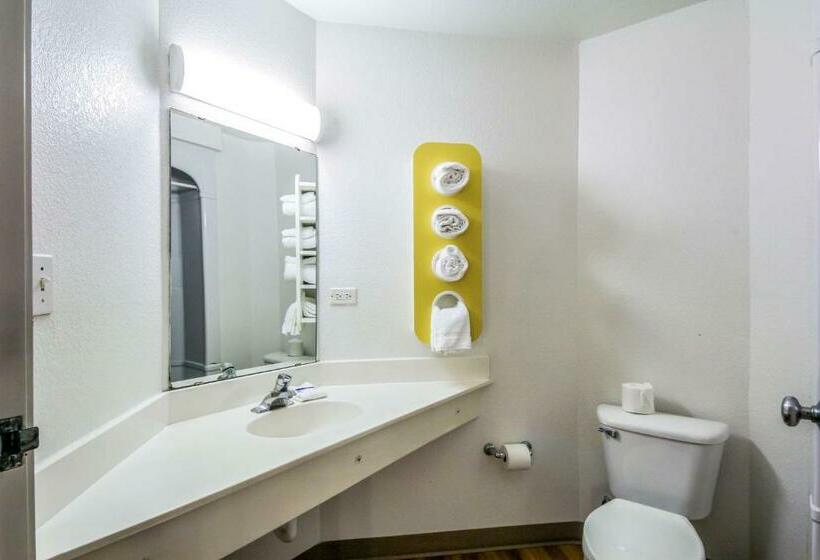 غرفة ديلوكس, Motel 6 New Braunfels