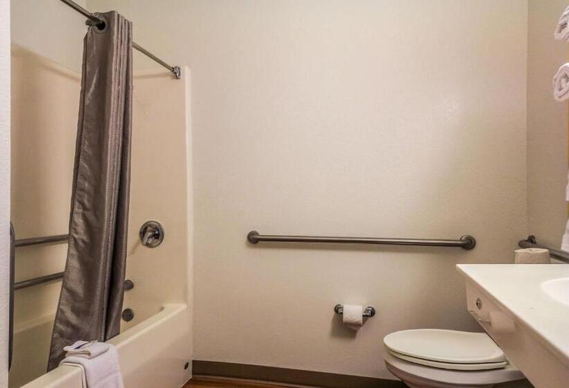 غرفة قياسية سرير كينج, Motel 6 New Braunfels