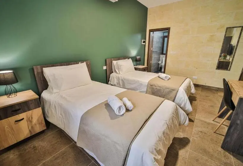 اتاق لوکس, 49 Sunrise Lodge