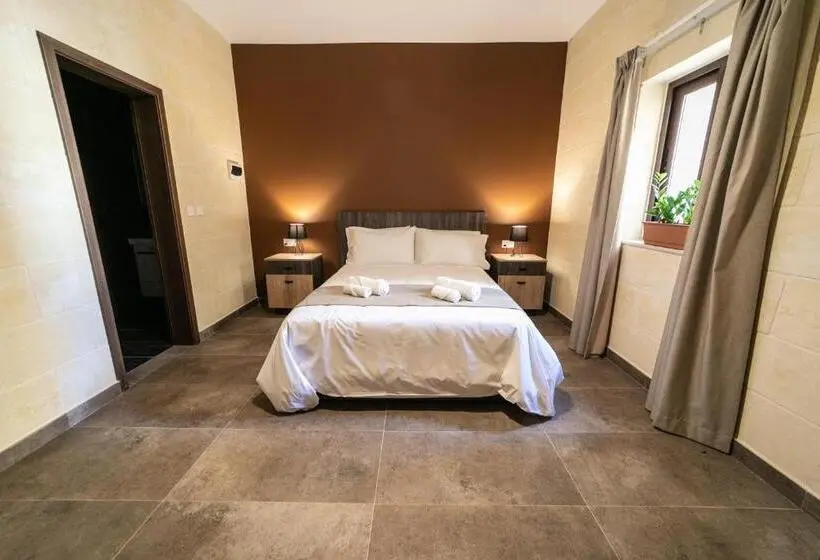 اتاق لوکس, 49 Sunrise Lodge
