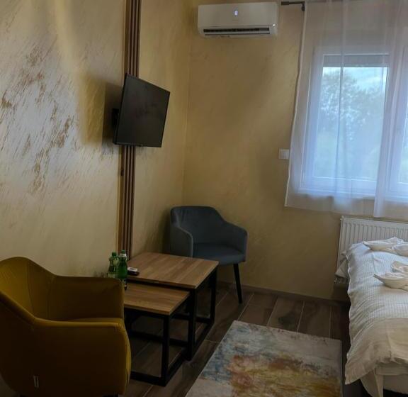 غرفة قياسية, Villa Potôň