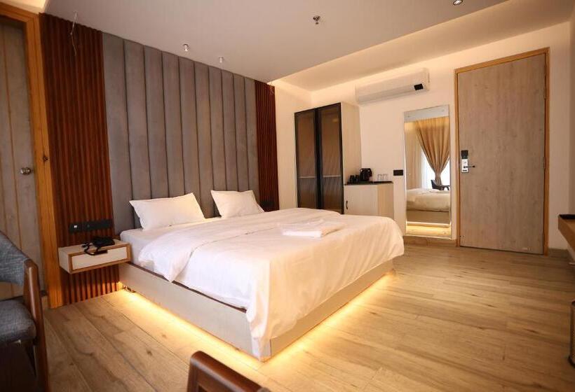 Номер Deluxe Кровать Кинг, Grace Inn Hotel Dehradun