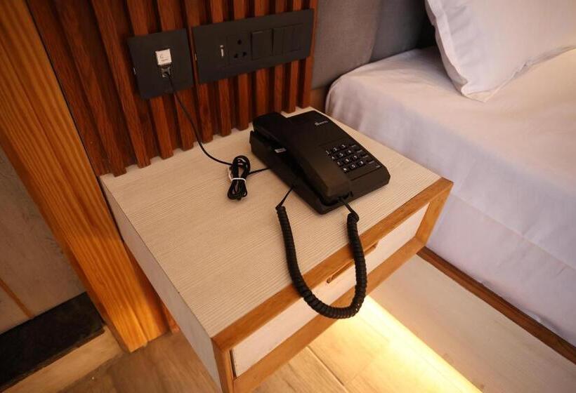 Номер Deluxe Кровать Кинг, Grace Inn Hotel Dehradun