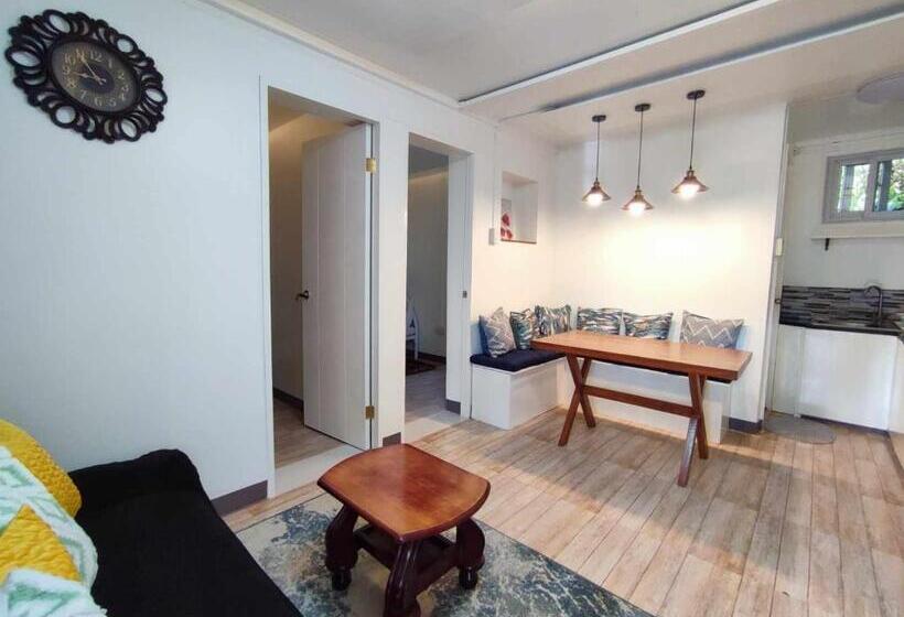 חדר משפחתי, Casa La El Baguio