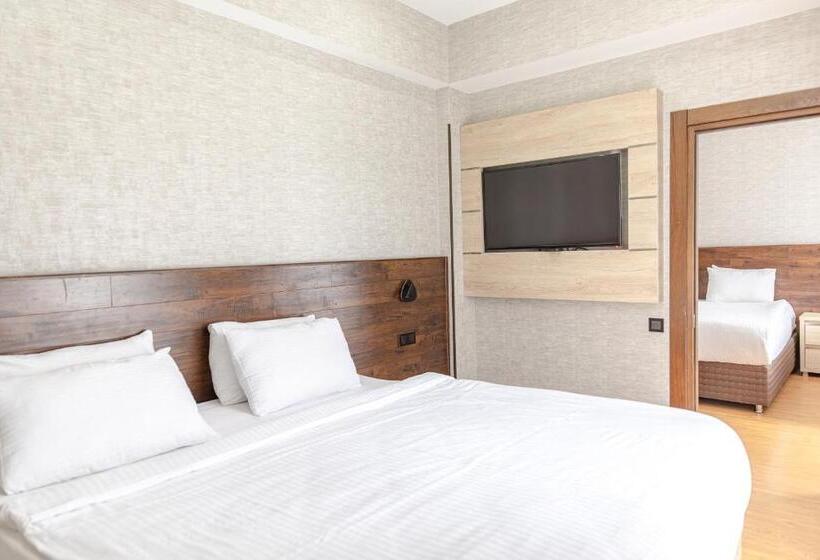 سوییت, Hilltop Management Group