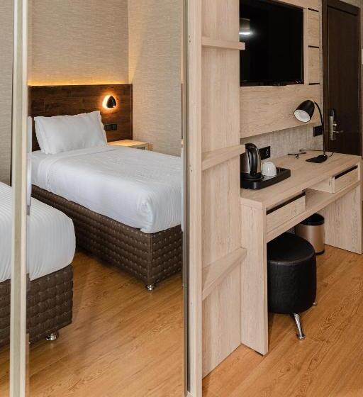 اتاق استاندارد, Hilltop Management Group