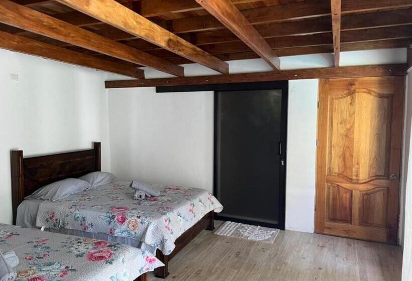 Economy Quadruple Room, Liah S