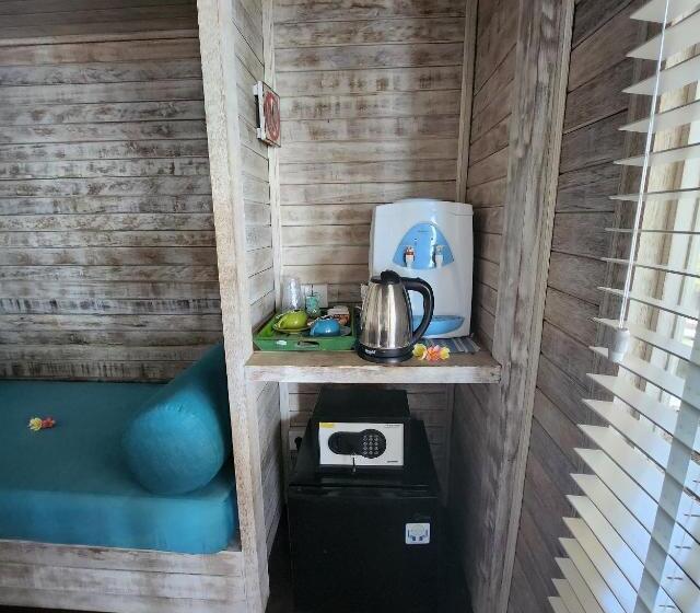 חדר סטנדרט נוף לים עם מרפסת, Nusa View   Hakuna Matata