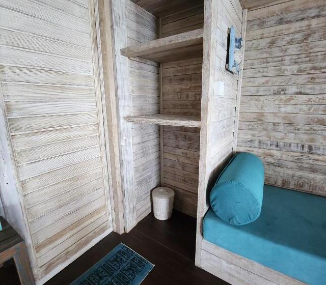 חדר סטנדרט נוף לים עם מרפסת, Nusa View   Hakuna Matata