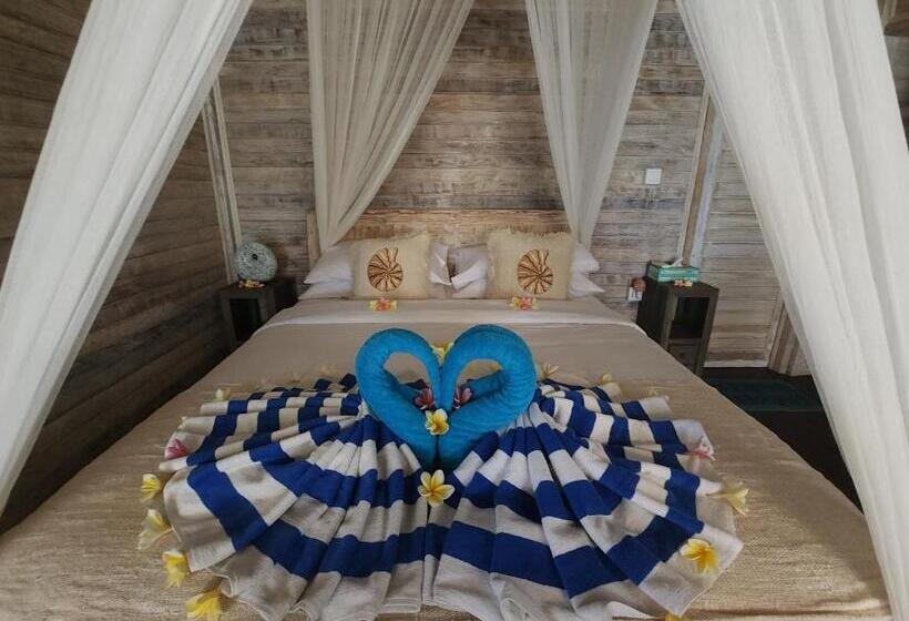 חדר סטנדרט נוף לים עם מרפסת, Nusa View   Hakuna Matata