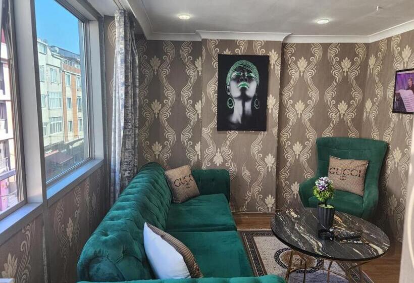 패밀리 룸, Ottoman Suit Apartment &