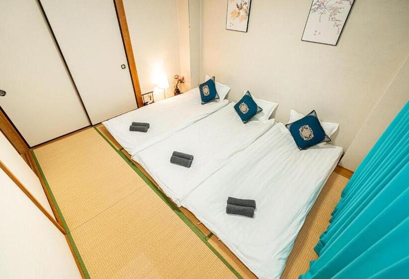 Balkonlu Standart Oda, Lifehouse 押上駅から徒歩5分 スカイツリーまで徒歩9分 最大6人可 Wifi有