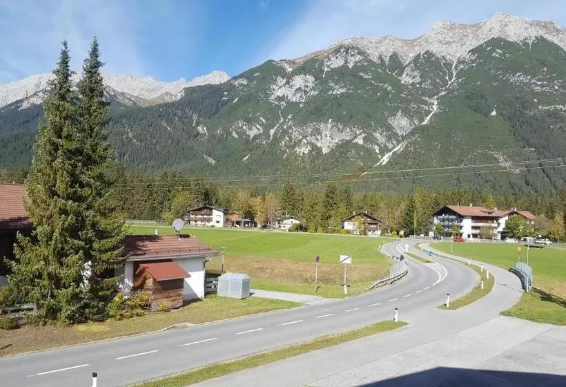 Standard Yhden Hengen Huone Parveke, Mountain Motel