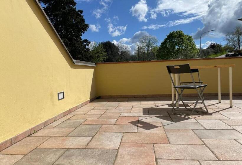 חדר סטנדרט לשלושה עם חדר אמבטיה משוף, Da Silvia