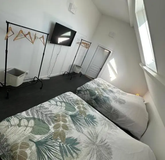 ファミリールーム, Chambres D’hôtes Autonomes Le Domaine Neuf Morlac