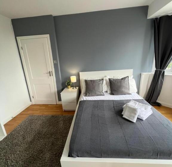 غرفة سوبيريور, Stunning House 15 Min From Wembley Arena